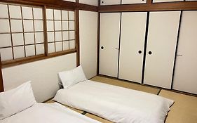 Waraku No2,Guesthouse Near Kix